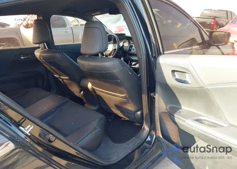 2017 Honda Accord Sport z USA, uszkodzony, nr VIN 1HGCR2F64HA081649